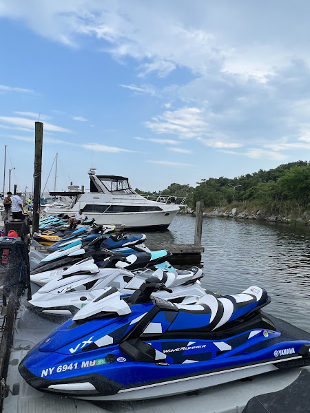WAVECHASERSNYC - Boat rental service in Brooklyn