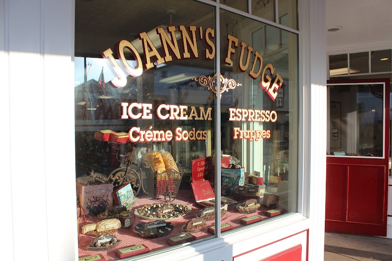 Joann's Fudge - Candy store in Mackinac Island