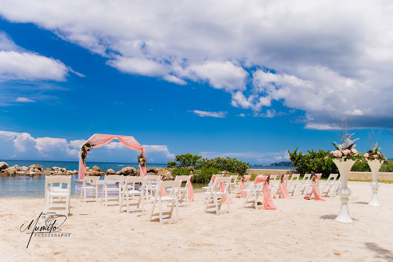 Mumito Photography - Wedding photographer in Montego Bay