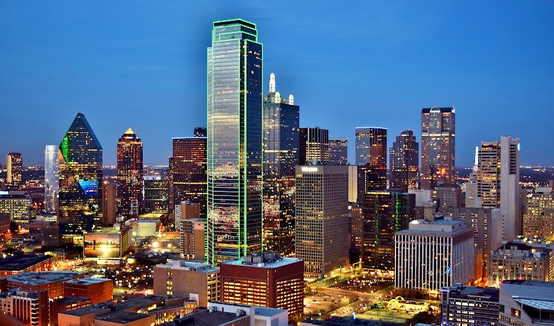 Living in Dallas Texas Team photo