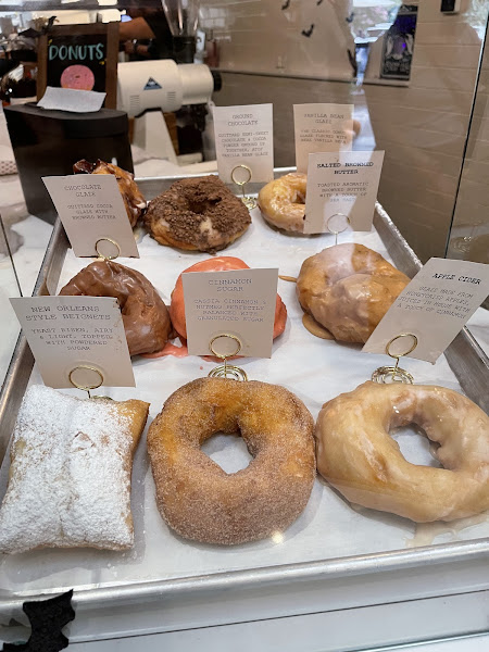 Dutch Door Donuts - Donut shop in Healdsburg