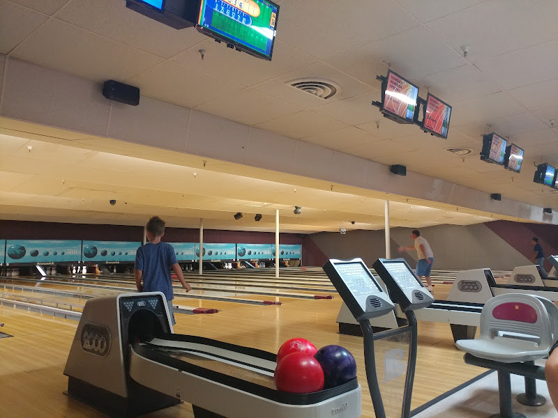 Tahoe Bowl - Bowling alley in your area