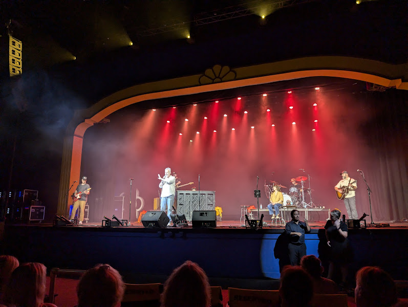 Dolly Parton's Celebrity Theater