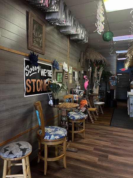 The Puff Hut Café