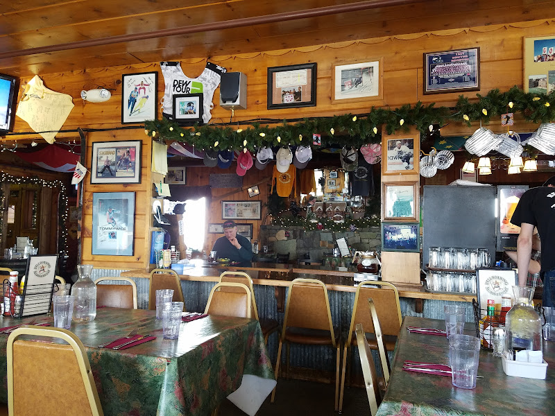 Hellroaring Saloon & Eatery - Bar & grill in Whitefish