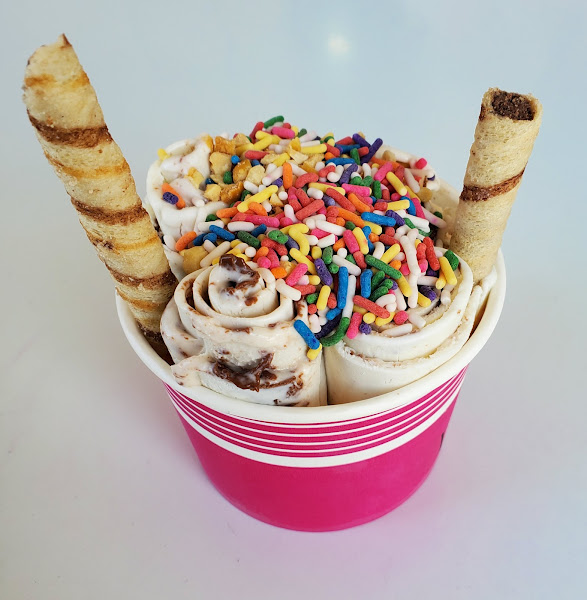 Curly Cream Rolled Icecream - Ice cream shop in Panama City Beach