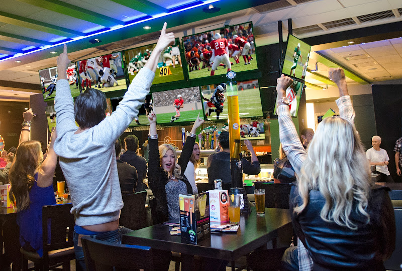 Dave & Buster's - Restaurant in Sevierville