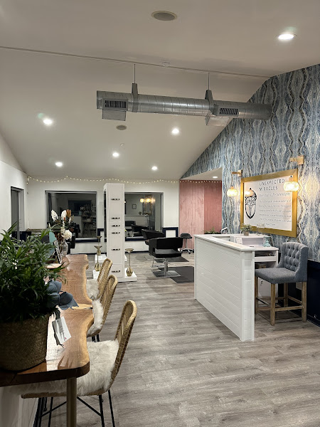 Humble salon