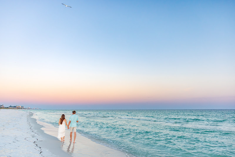 McCain's Creations Photography LLC - Wedding photographer in Destin