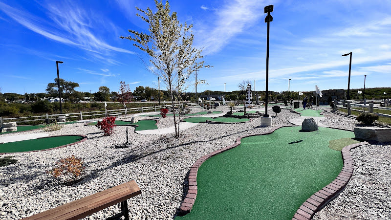 Salty Seagull Mini Golf - Tourist attraction in Sturgeon Bay