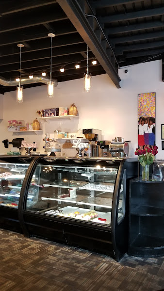 Shugga Hi Bakery & Cafe