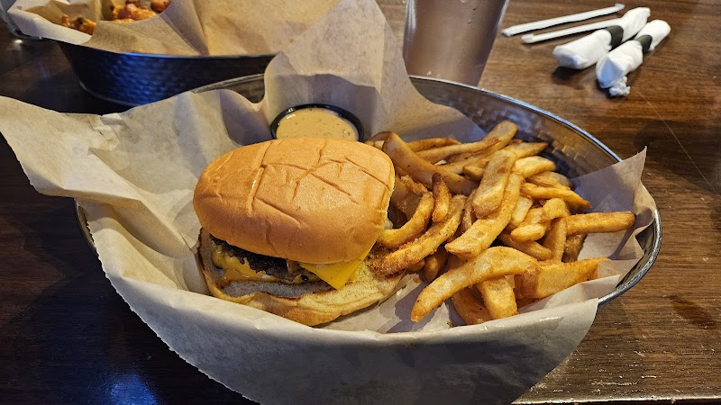 Puckers Sports Grill photo