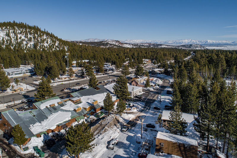 Cinnamon Bear Inn - Inn in Mammoth Lakes