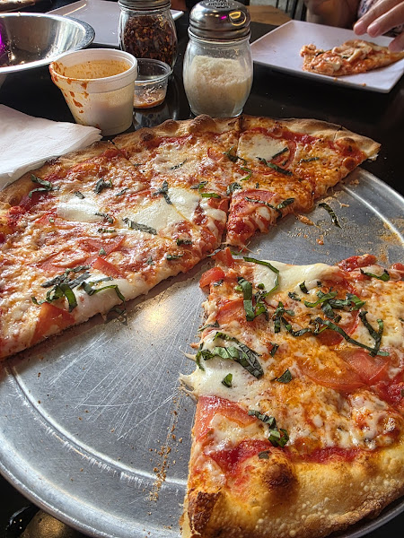 Good Side Pizza Pub