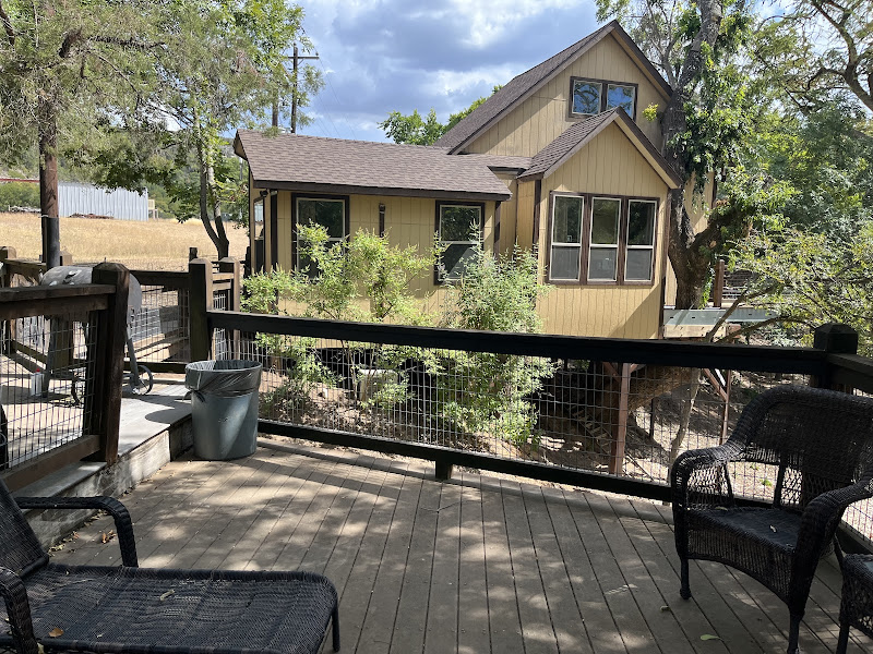 River Road Treehouses - Vacation home rental agency in New Braunfels