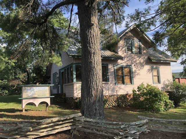 Smokies Bed and Breakfast - Bed & breakfast in Pigeon Forge