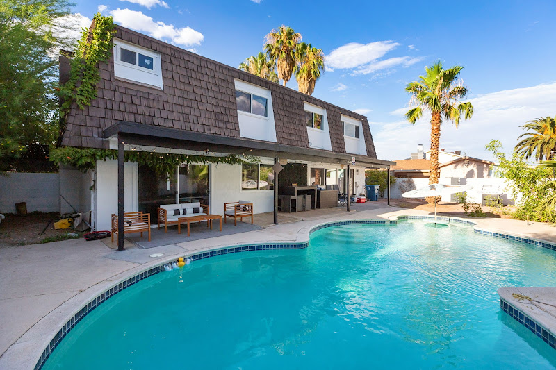 Las Vegas AIRBNB Discount Homes | 3 mi to STRIP @ $220 TuluVegas Retreat - Vacation home rental agency in Las Vegas