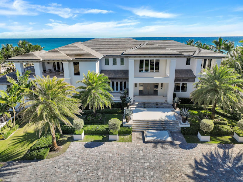 Barry Gutknecht of Compass Real Estate - Palm Beach - Real estate agent in Palm Beach