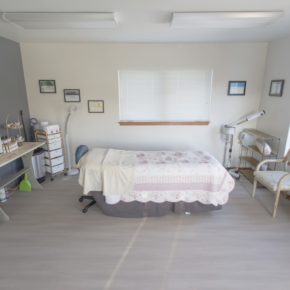 Highbrow Beauty Bar and Sugar Studio - Facial spa in Whitefish