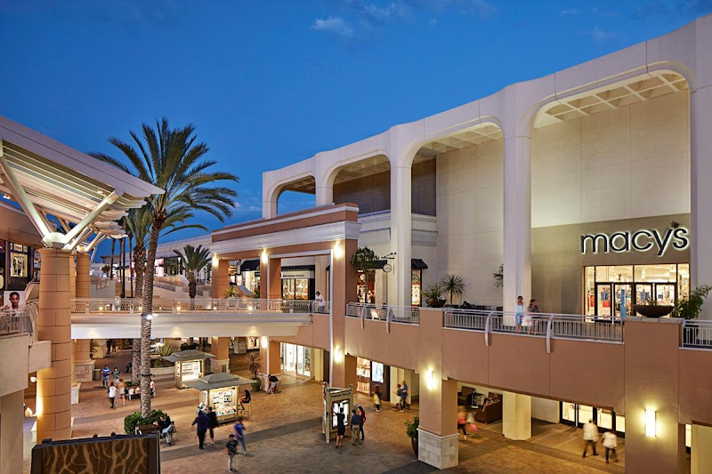 Fashion Valley - Shopping mall in San Diego