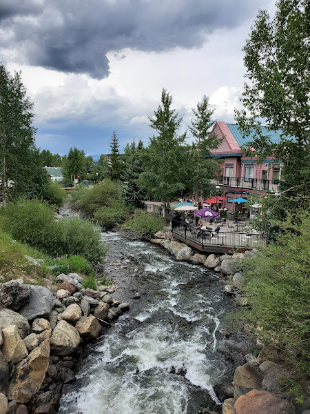 Blue River Sports Ski & Snowboard Rental - Ski rental service in Breckenridge