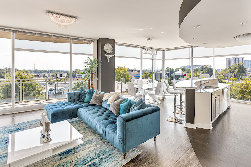 VYVID HOMES
