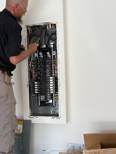 Hubbard Electrical Contracting, LLC