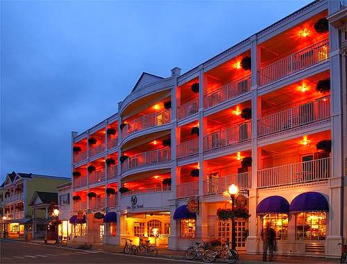 Lilac Tree Suites - Hotel in Mackinac Island