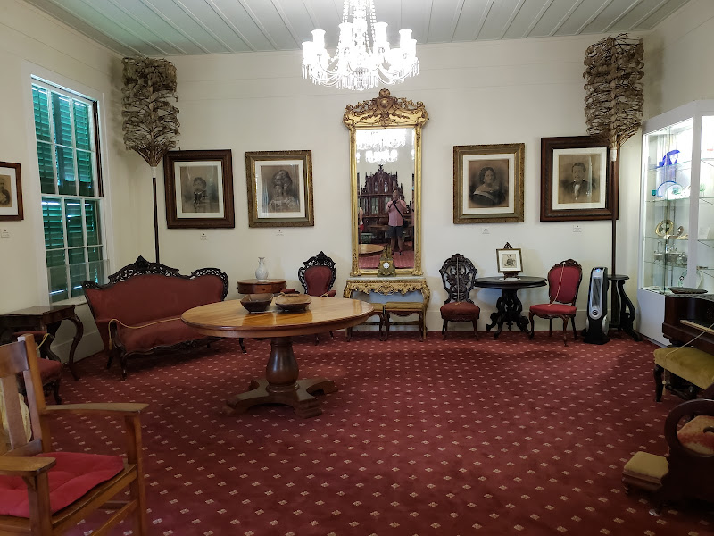 Queen Emma Summer Palace