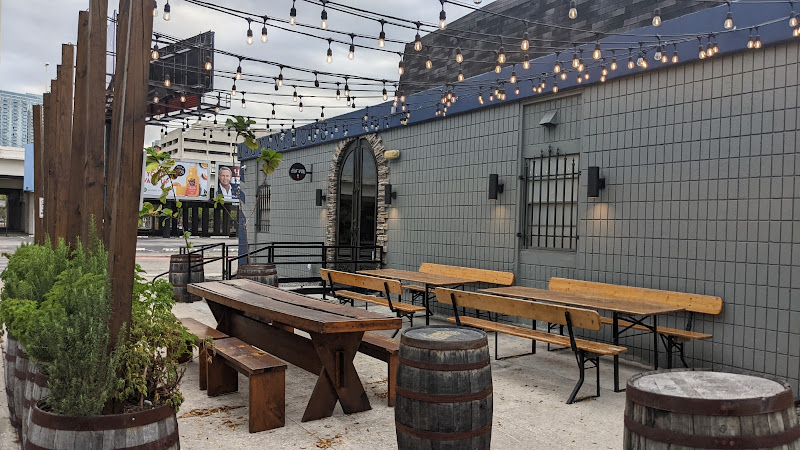 Magnanimous Brewing Tampa Heights - Brewery in Tampa