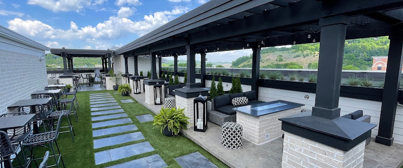 101 Sky Lounge - Bar in Sevierville