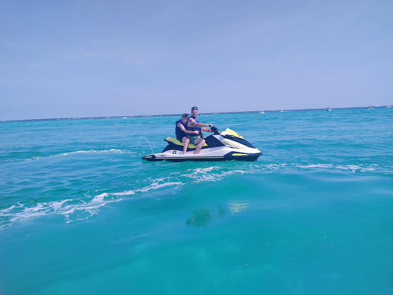 Destin Parasailing - Boat rental service in Destin
