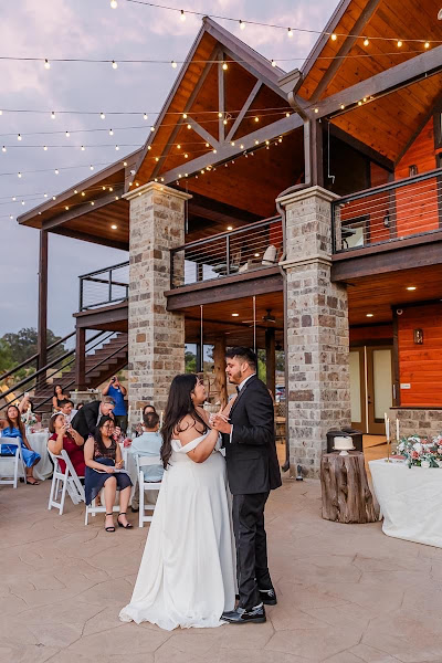Weddings in Broken Bow by Crystal Lake Ranch