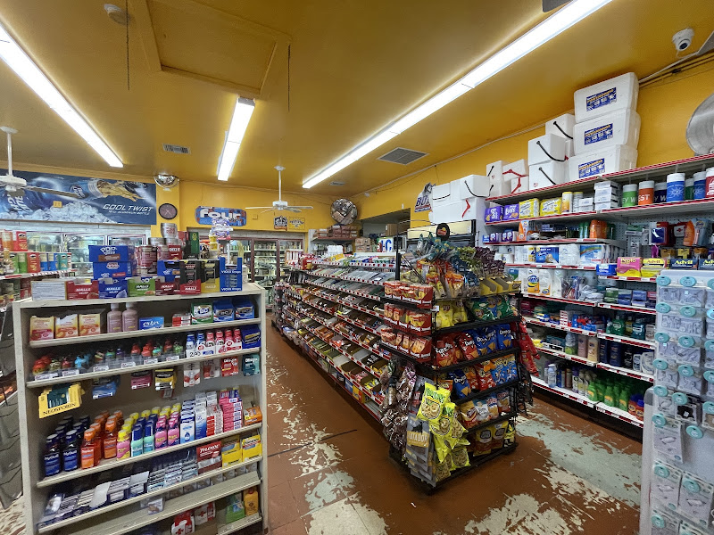 New Market - Grocery store in Key West