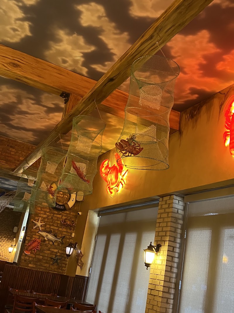 Crab King Cajun Boil & Bar - Seafood restaurant in Chicago