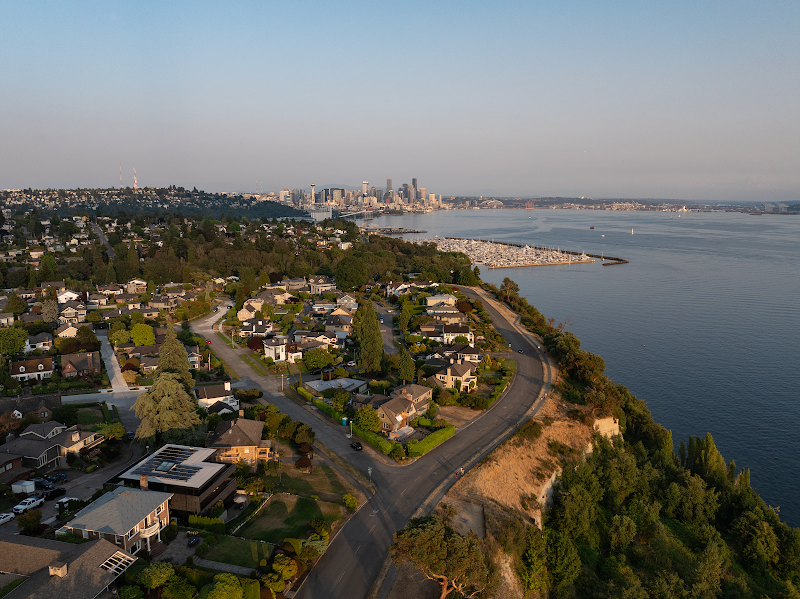 Emily Wang Real Estate Agent in Seattle, Washington | Windermere Midtown | BEST REALTOR - Real estate agency in Seattle