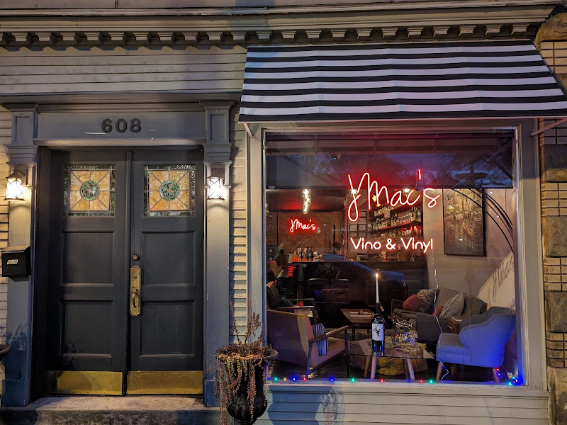 JMac's - Vino & Vinyl - Wine bar in Chattanooga