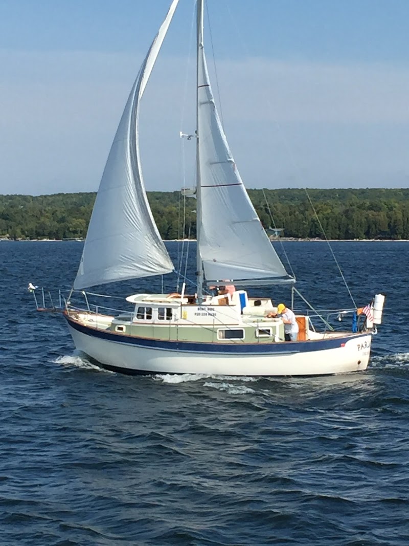 Sail sturgeon Bay - Tour operator in 107 N 1st Ave