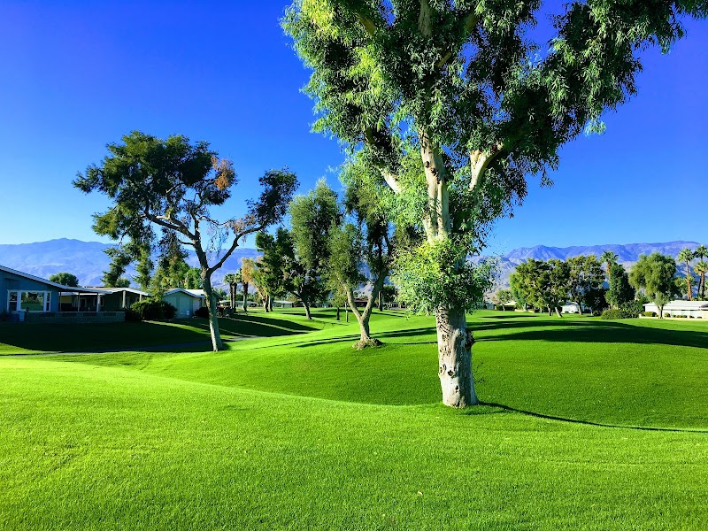 Palm Desert Greens Clubhouse - Private golf course in Palm Desert