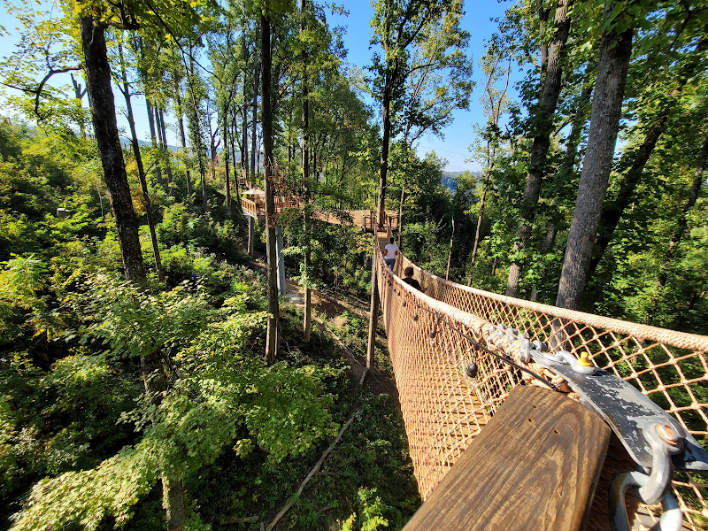 Treehouse Village - Theme park in Gatlinburg