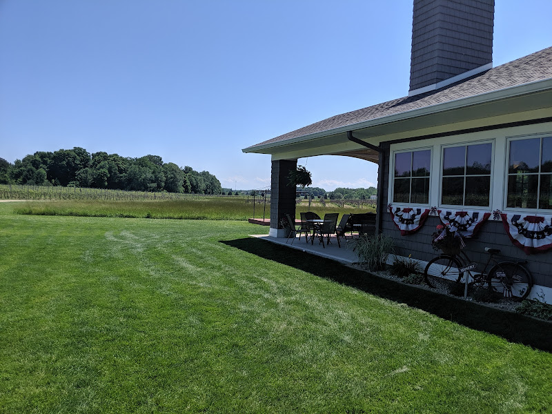 Cogdal Vineyards - Winery in South Haven