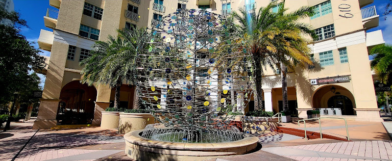 "SPHEROID" Sculpture by Ray King Studio - Tourist attraction in West Palm Beach