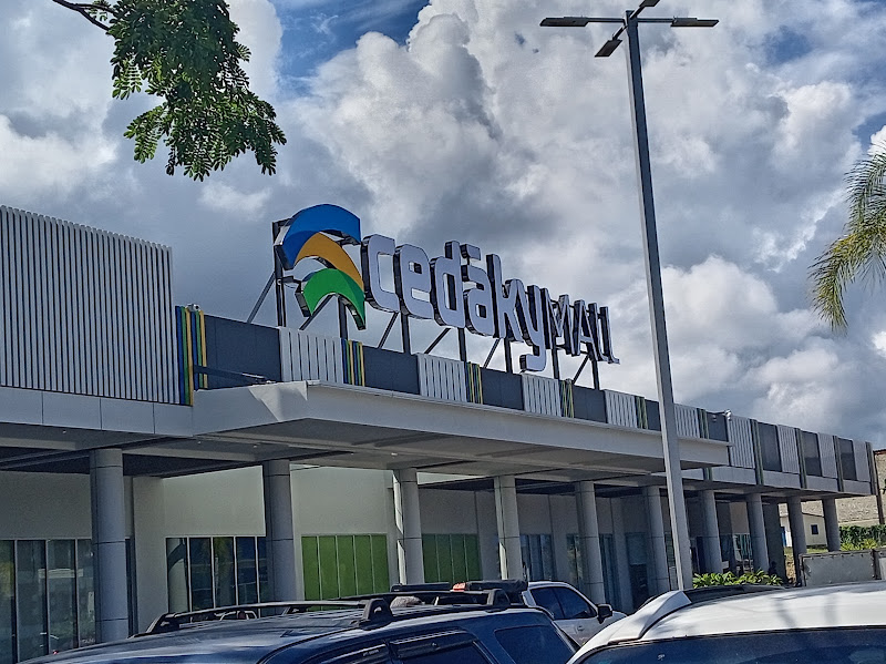 Cedaky Mall - Shopping mall in Calle Angel Muñiz esquina Las Palmas