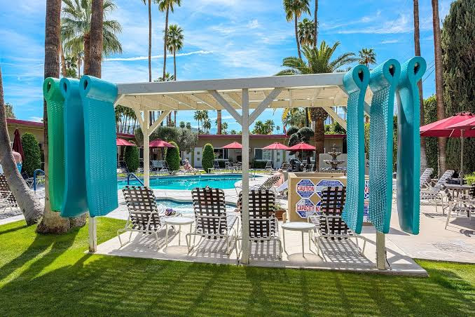 Inndulge Palm Springs - Guest house in Palm Springs