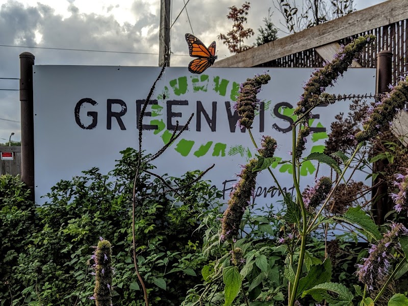 Greenwise Organic Lawn Care - Landscaper in Chicago