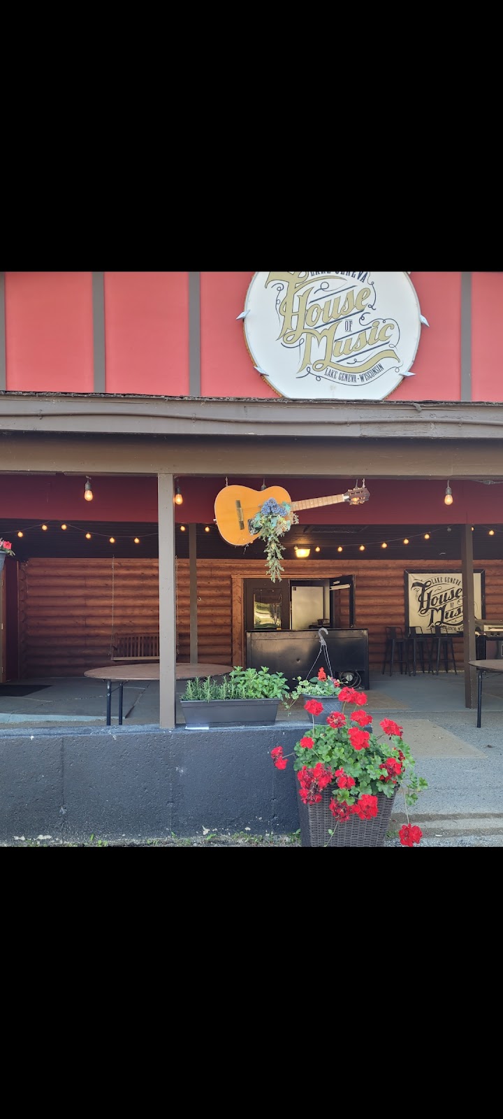 House of Music Café - Coffee shop in Lake Geneva