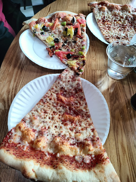 New York Pizza Aspen - Pizza restaurant in Aspen