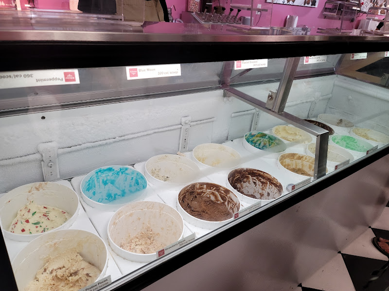 Kilwins Ice Cream - Chocolate - Fudge - Ice cream shop in Clearwater Beach