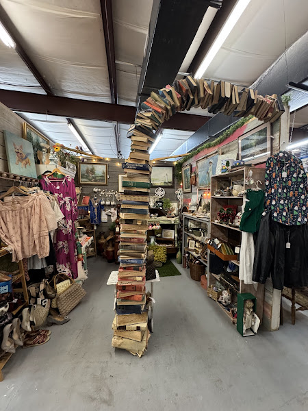 DeFrance Antiques on Beal