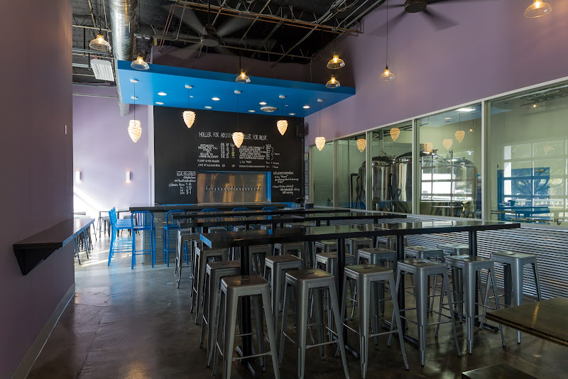 Holler Brewing Co. - Brewery in Houston